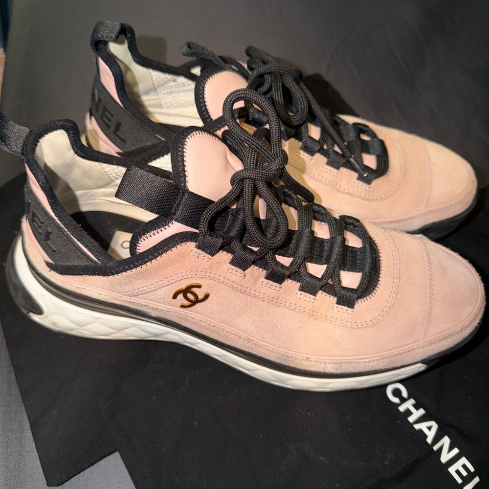 Chanel Pink Suede Sneakers Size 41 Excellent Condition! - Picture 3 of 10
